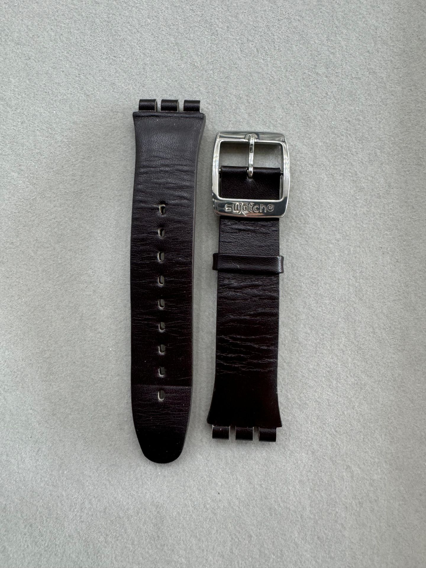 Swatch AYCS600 Deri Kordon