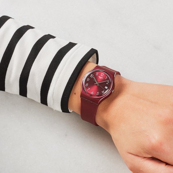 Swatch GR405 Redbaya Plastik Silikon Kadın Kol Saati