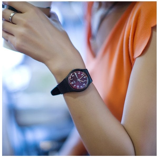 Swatch SO28B704 (GB753) Unisex Kol Saati