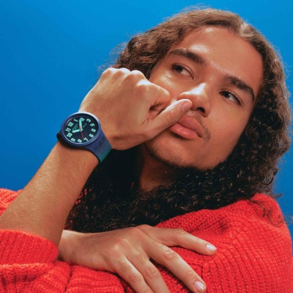 Swatch SB01N700 ESSENTIALLY BOLD Kol Saati