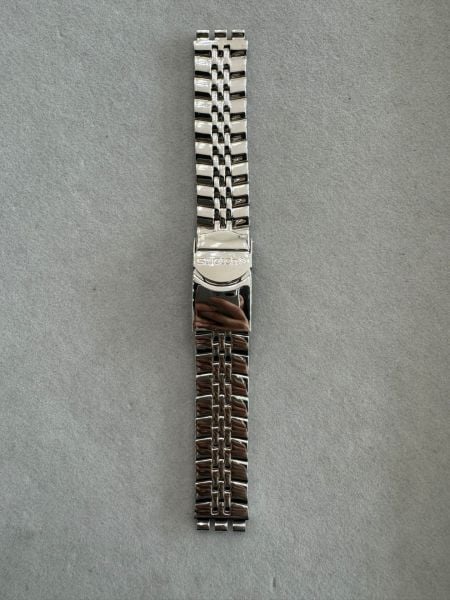 Swatch AYLS3 Metal Kordon