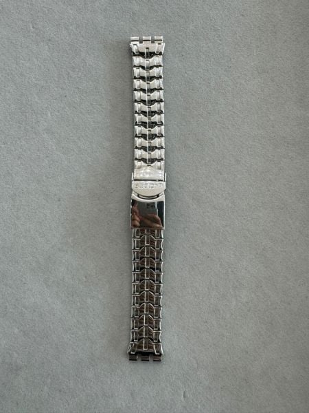 Swatch AYLS4 Metal Kordon