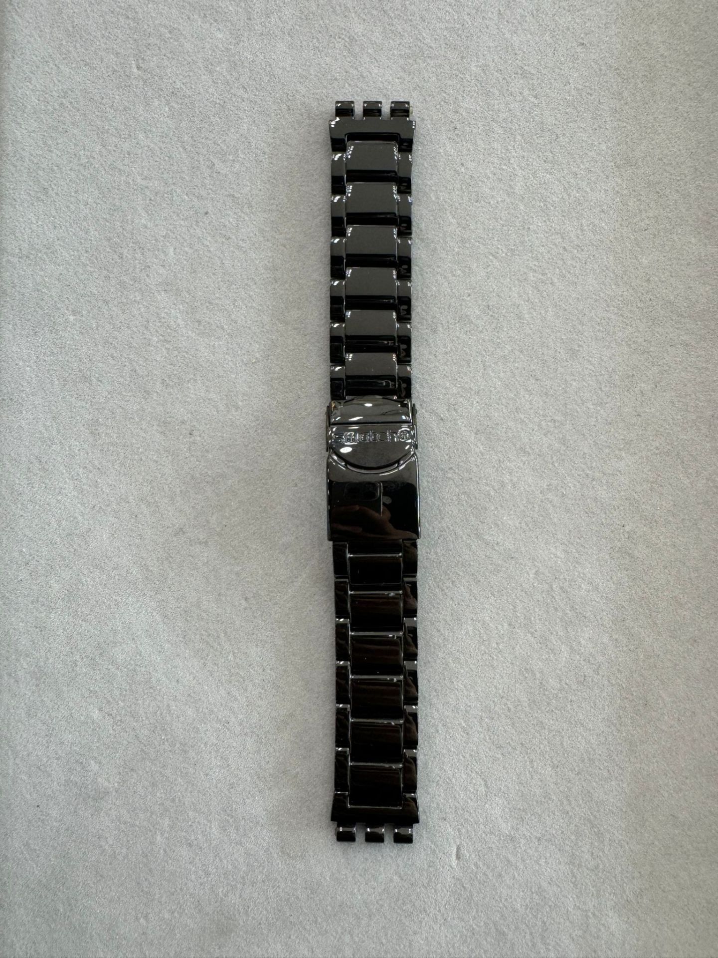 Swatch AYLS10 Siyah Metal Kordon